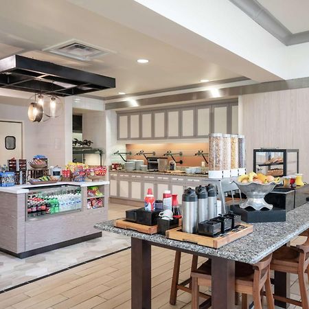 Hilton Garden Inn Louisville East Esterno foto