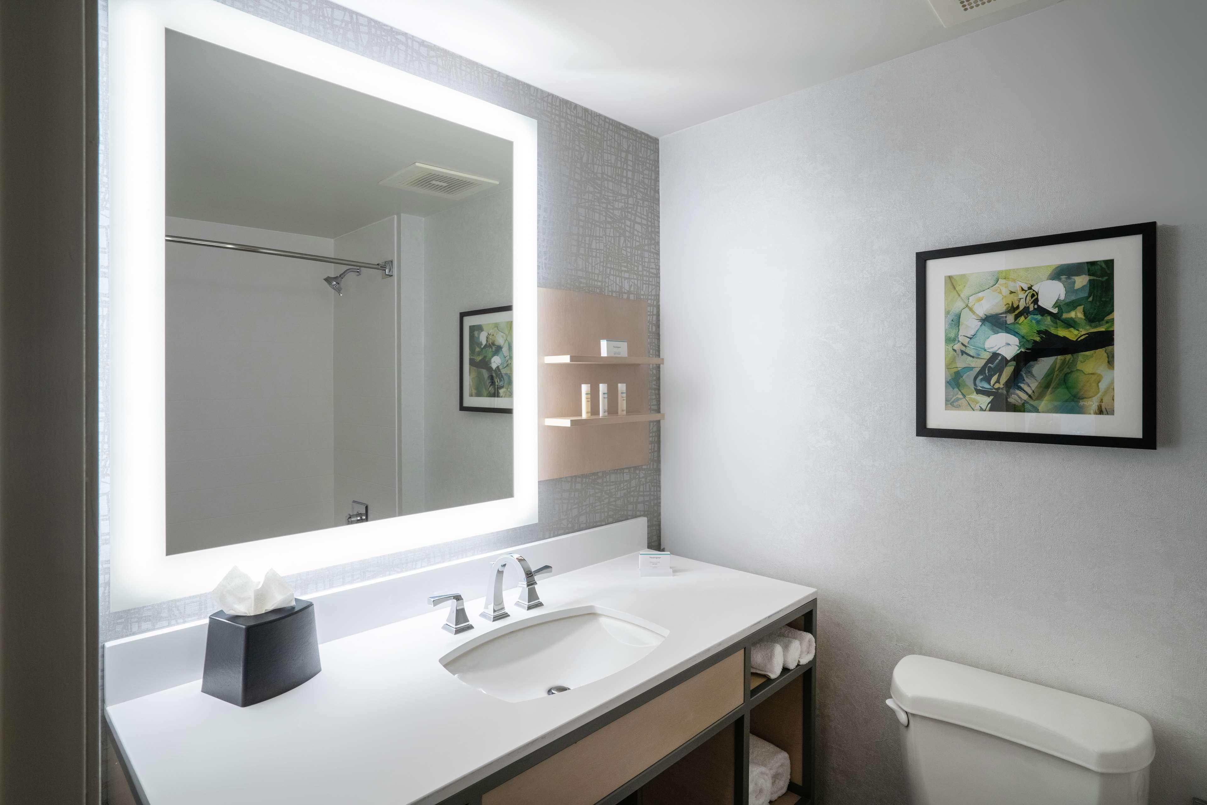Hilton Garden Inn Louisville East Esterno foto