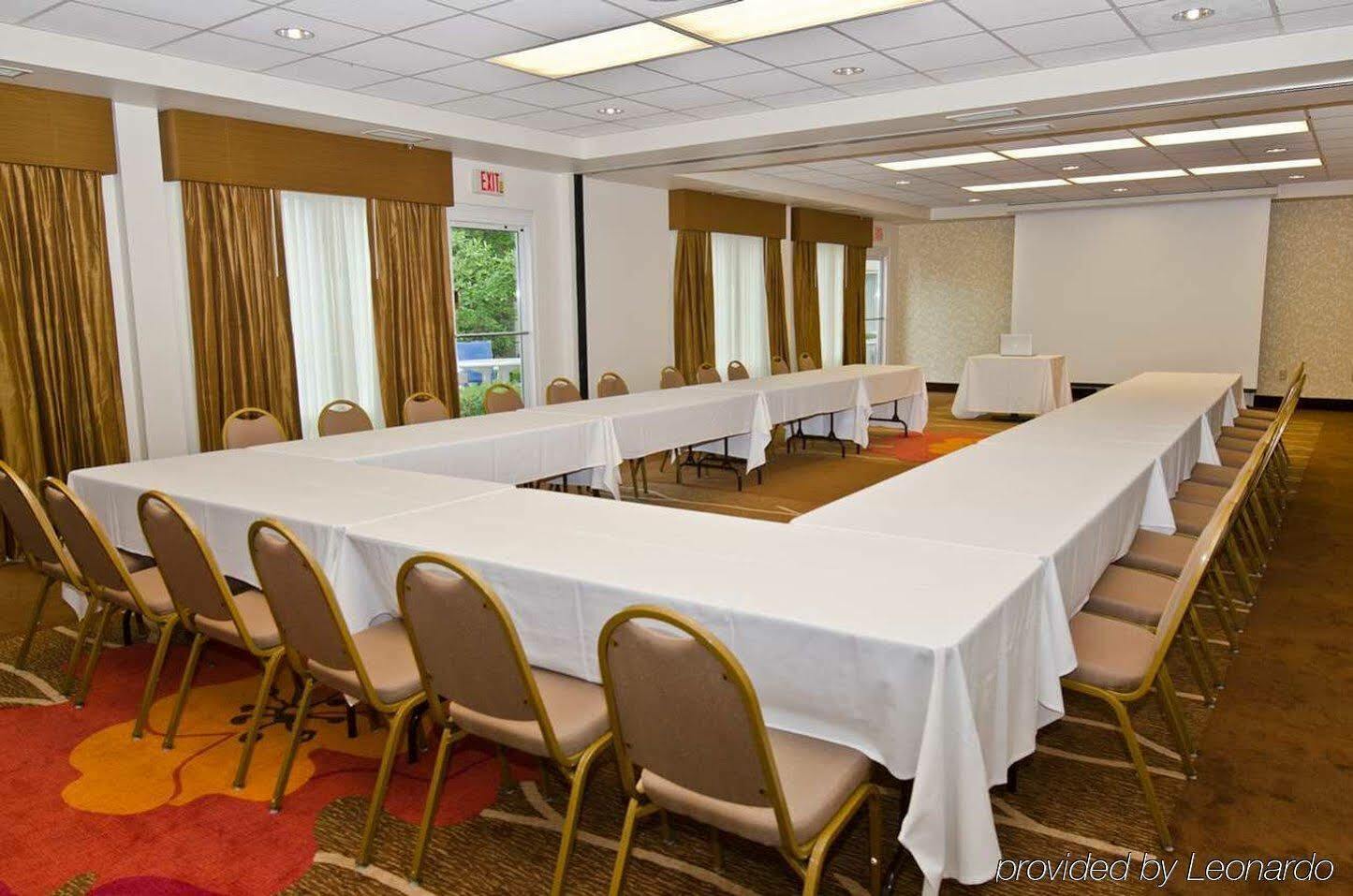 Hilton Garden Inn Louisville East Esterno foto